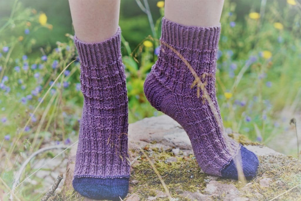 calcetines de barra patrón de tejido para mujer