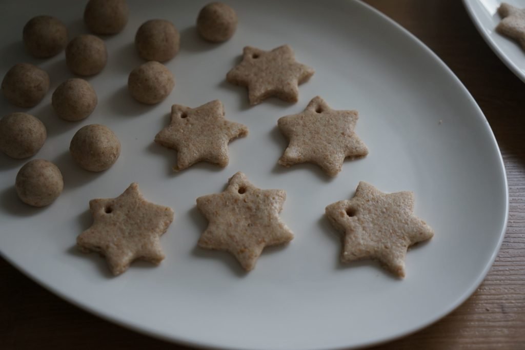salt paste start ornaments and scented rocks on a white plate