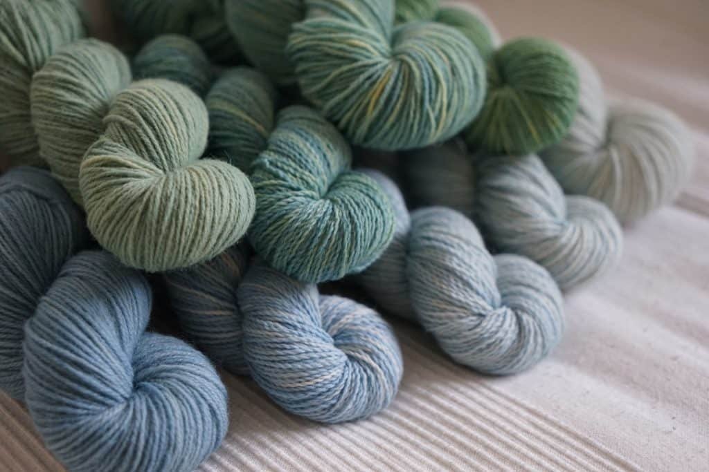 How To Dye Yarn With Indigo - Rosemary And Pines Fiber Arts